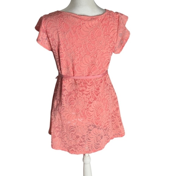 NWT Motherhood Maternity Lace top Size small - Picture 2 of 4